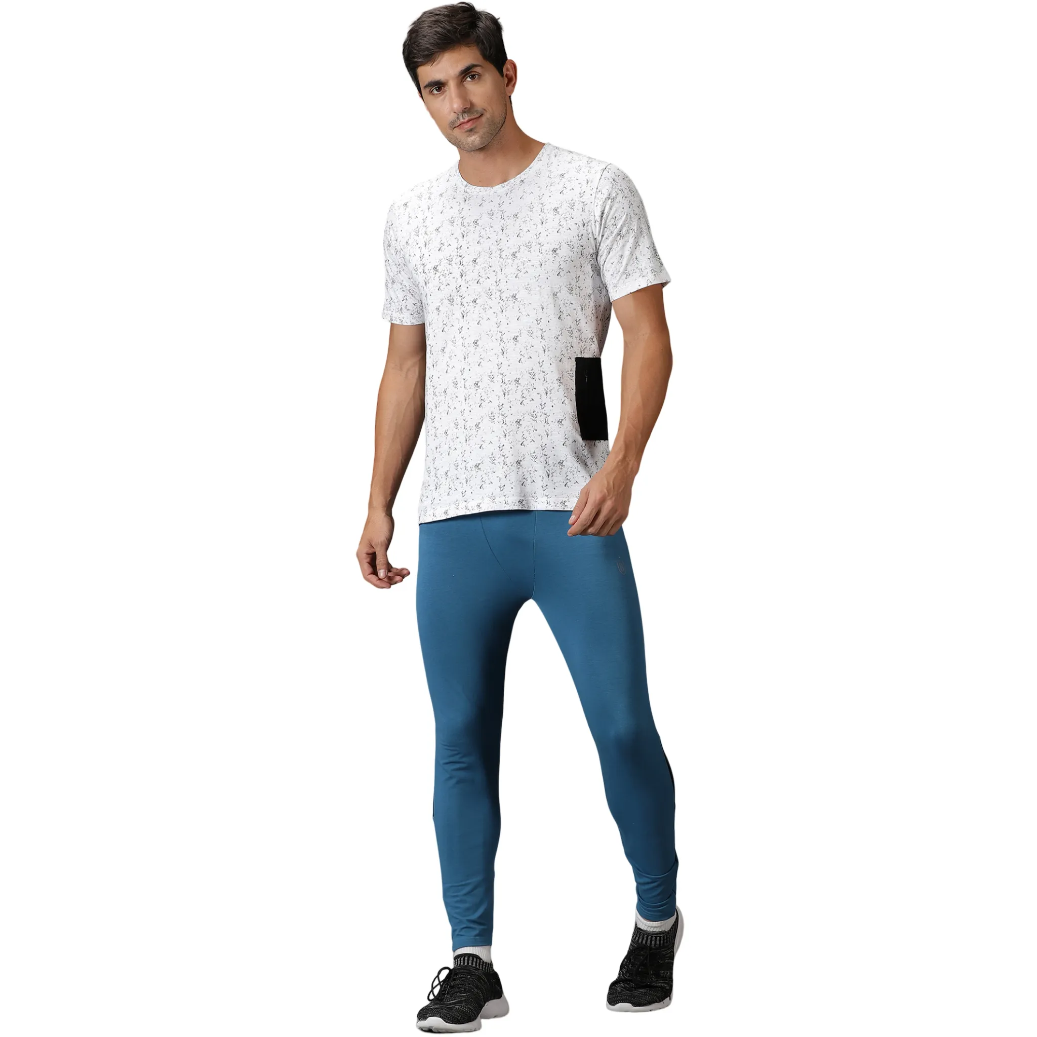 Men Tights with Elasticated waist & back Zipper pocket.