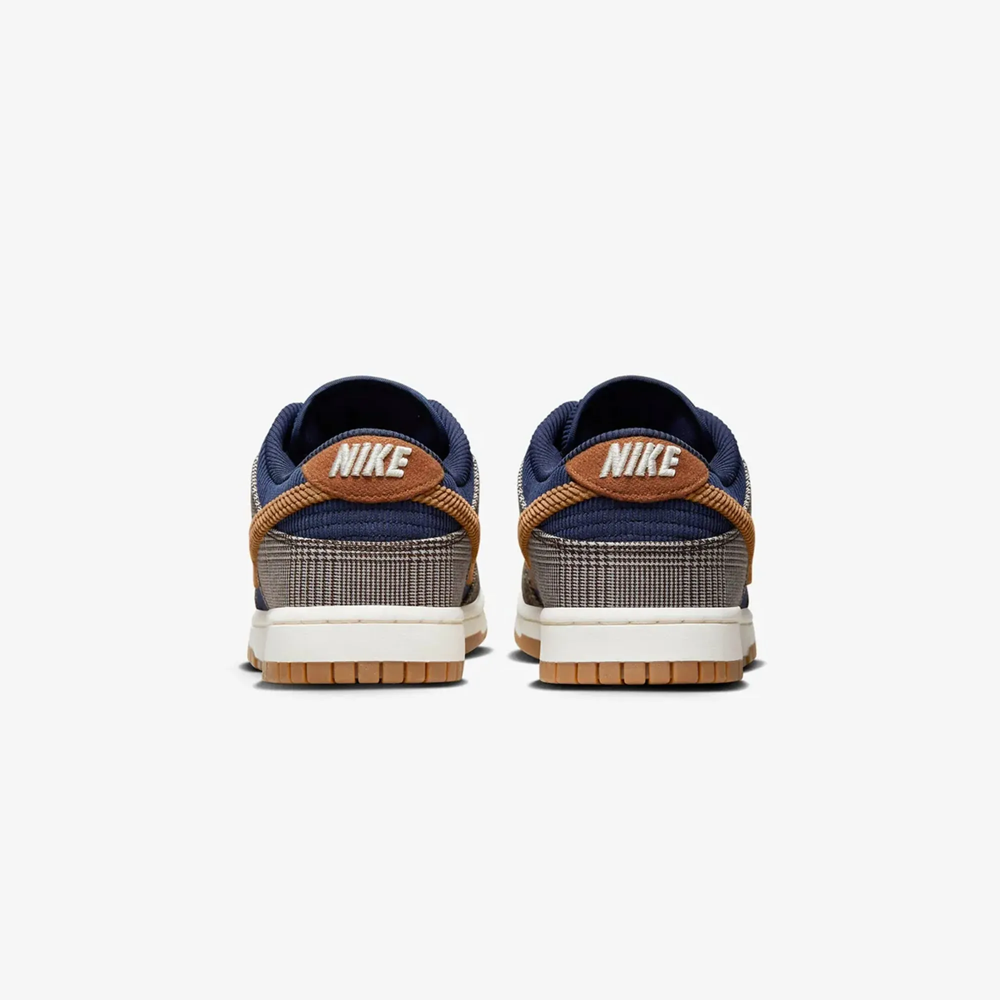 Nike | DUNK LOW PREMIUM  { MIDNIGHT NAVY/ALE BROWN-PALE IVORY