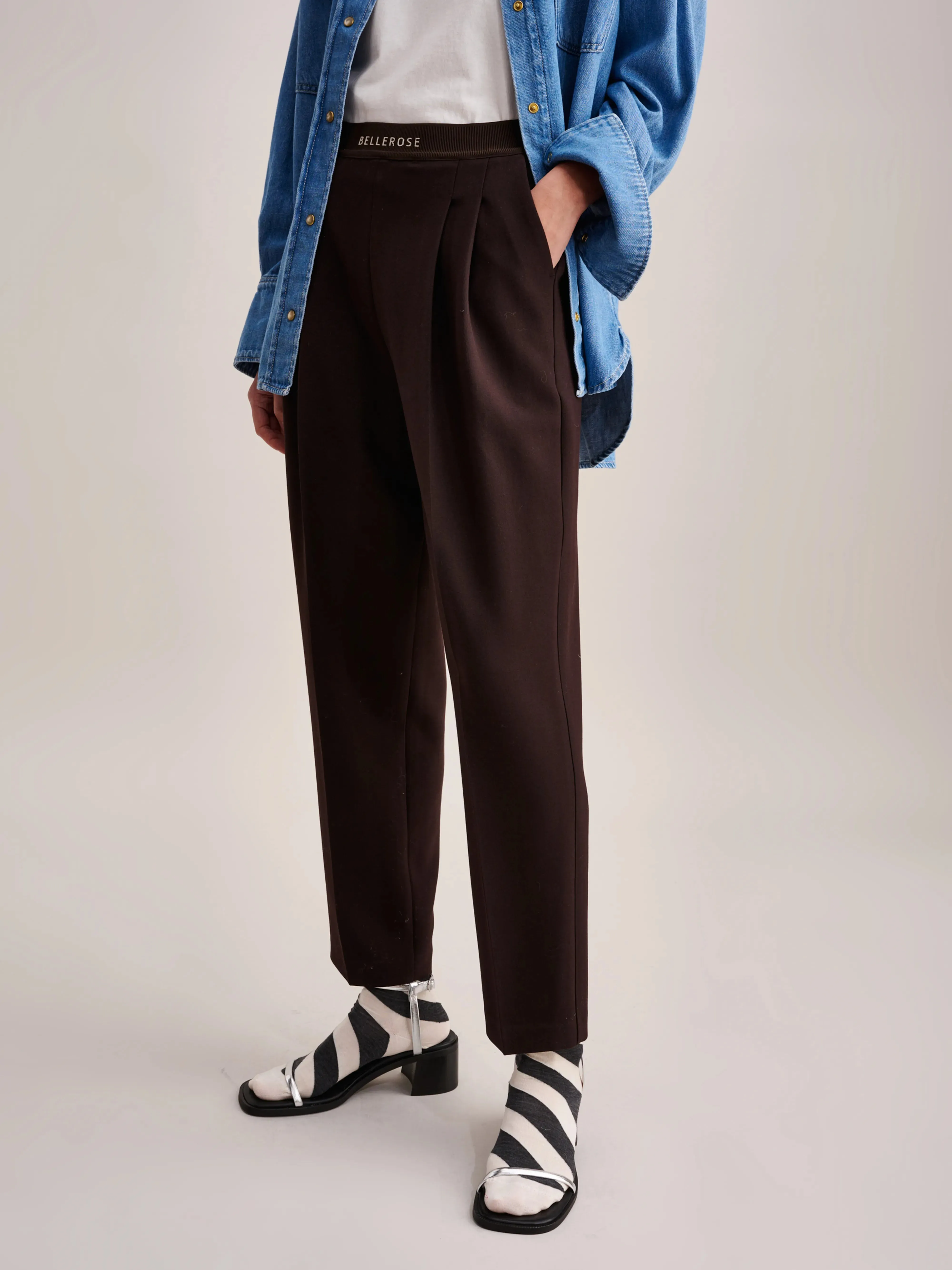 Seoul Trousers (232 / W / EBENE)